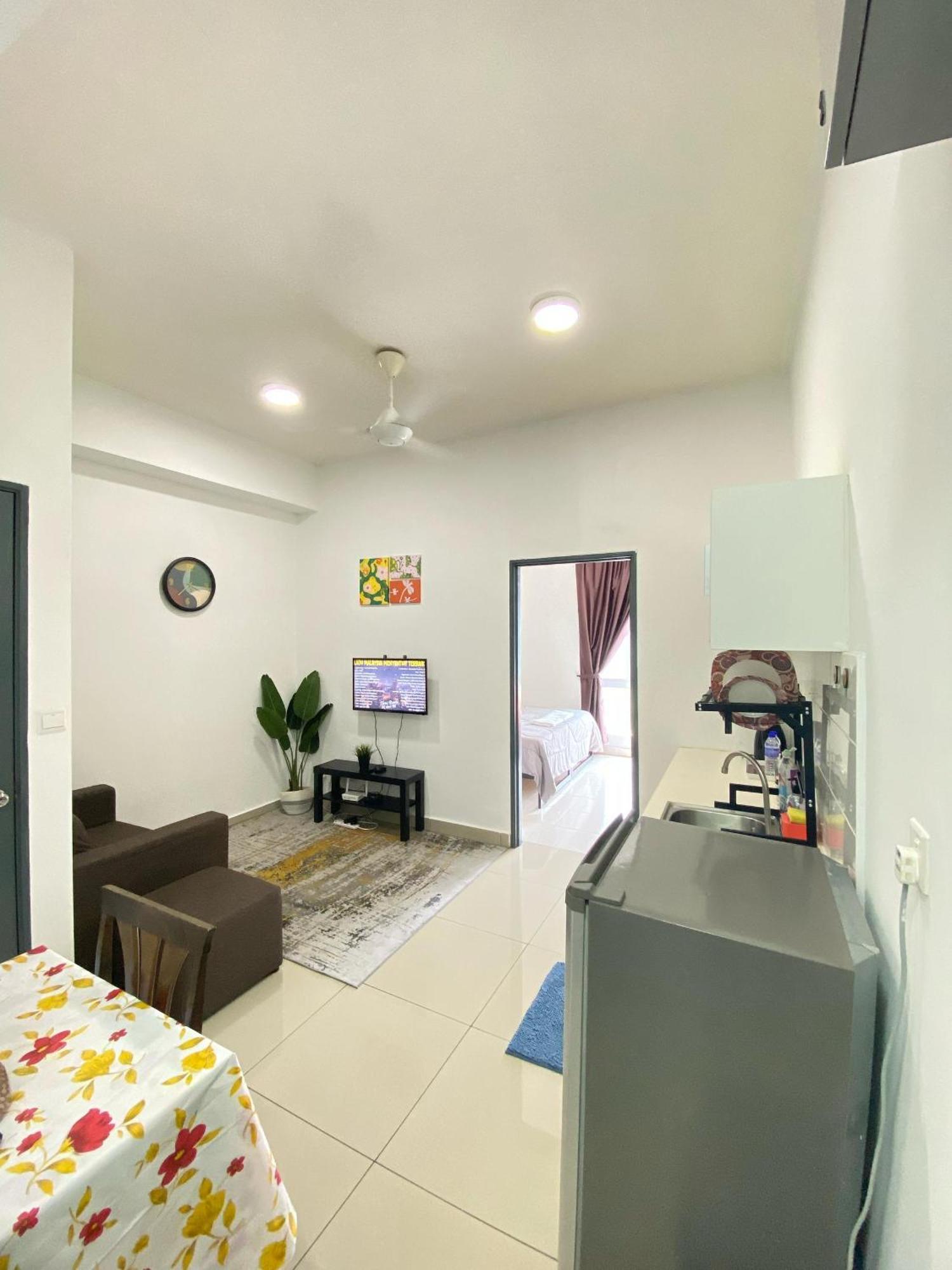 Cheapest Promo Private Studio Suites With Fullbody Massage Chair At Mesamall Nilai, 3 Km To Usim Екстериор снимка