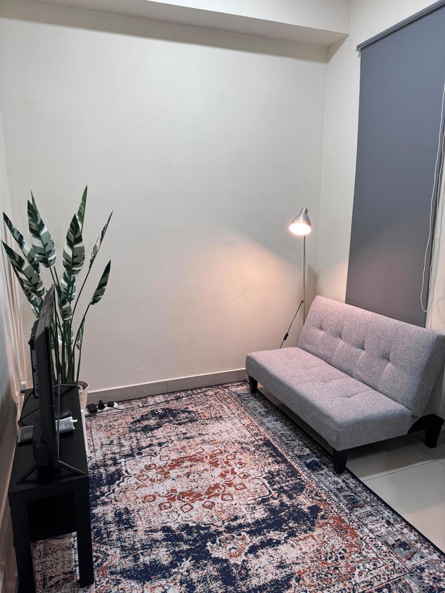 Cheapest Promo Private Studio Suites With Fullbody Massage Chair At Mesamall Nilai, 3 Km To Usim Екстериор снимка